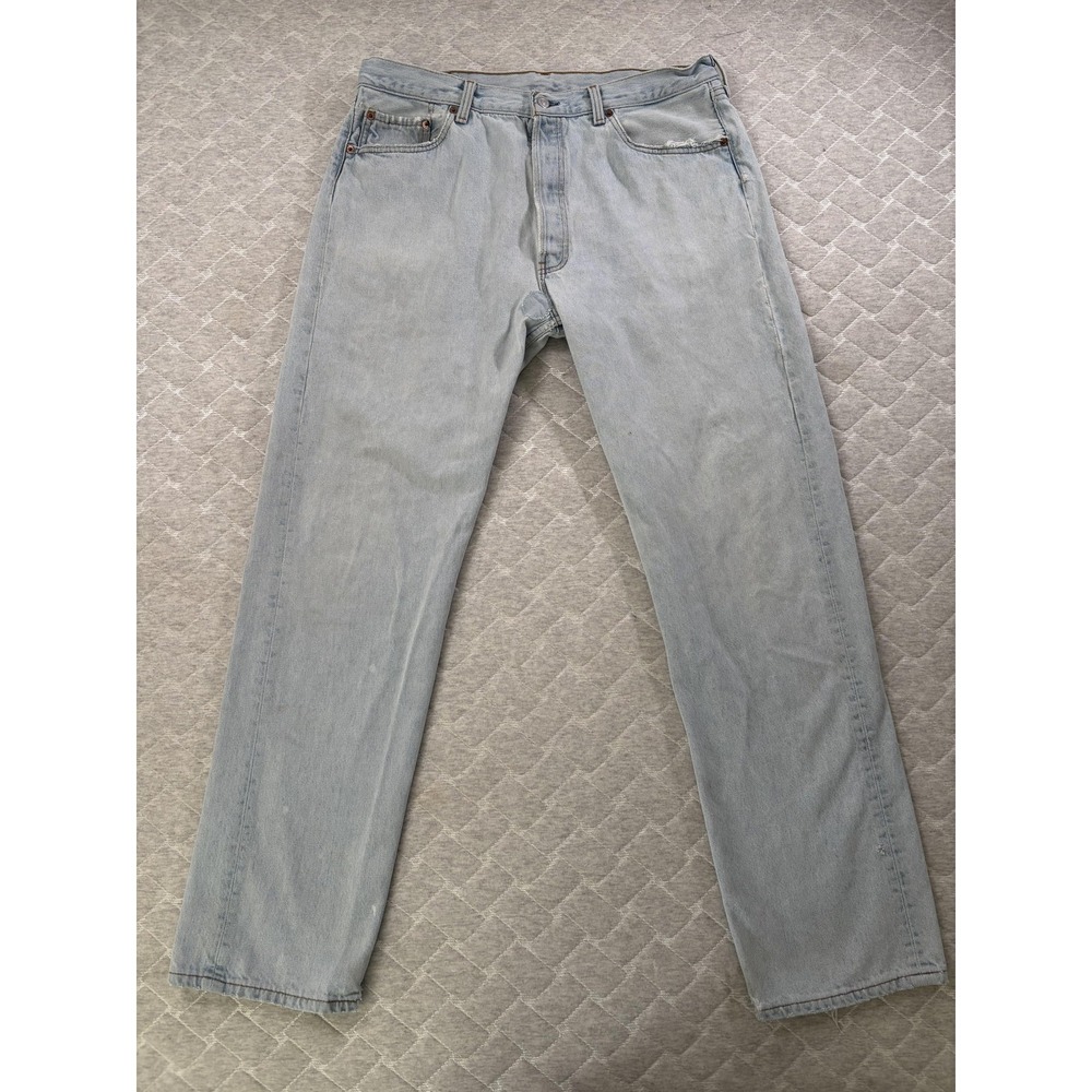 Vintage Levisโ 501 Jeans Mens 35x33 Light Wash Straight Leg Button Fly USA 90s